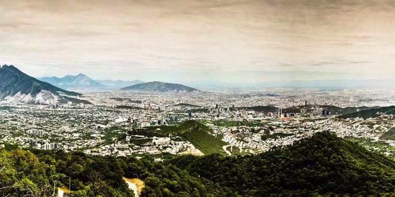 United Airlines Monterrey Office in Mexico